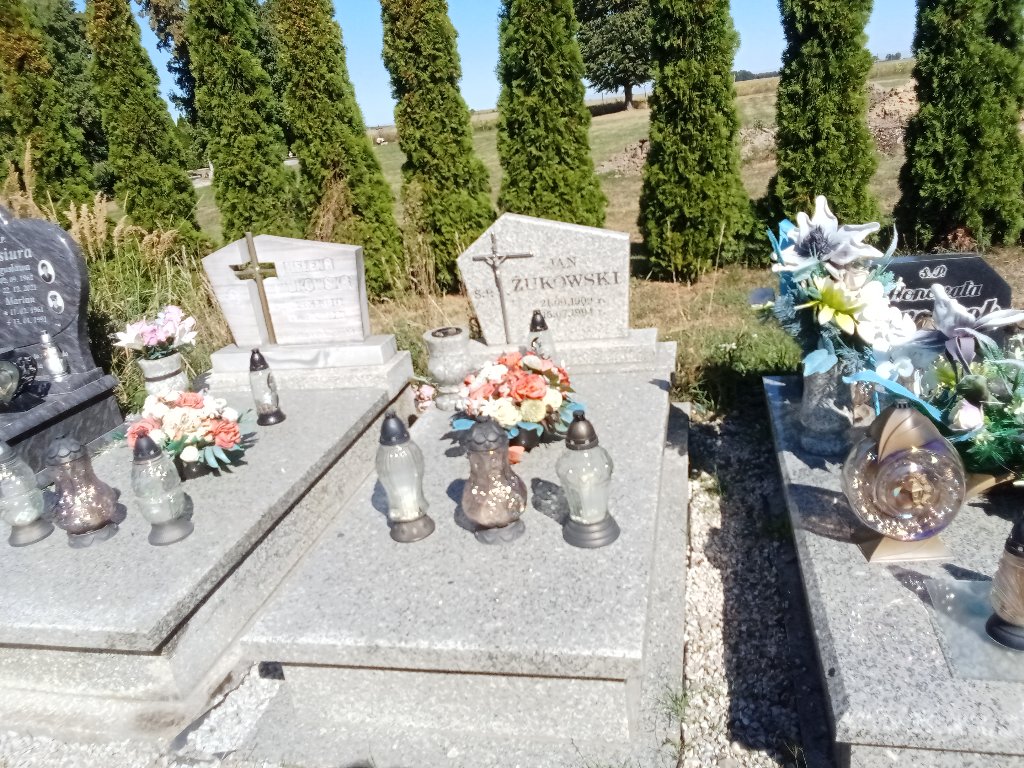 Grób Jan Żukowski
