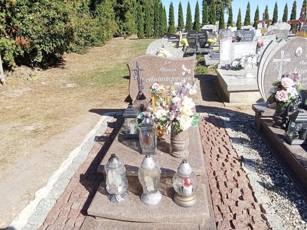 Grób Teresa Antoszczyszyn