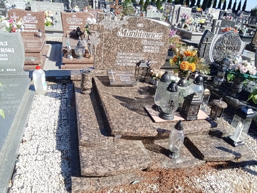 Grób Franciszka Mańkiewicz